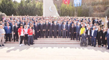 MİLLİYETÇİ HAREKET PARTİSİ LİDERİ GENEL BAŞKANIMIZ SAYIN DEVLET BAHÇELİ BEYİMİZLE BULUŞMAMIZ