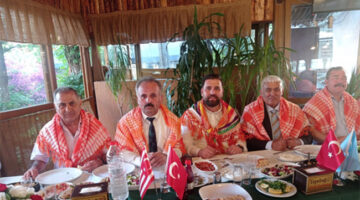 ANADOLU TÜRKMEN KARDEŞLİK ŞÖLENİ’NE MURAT KEKİLLİ RENK KATIYOR