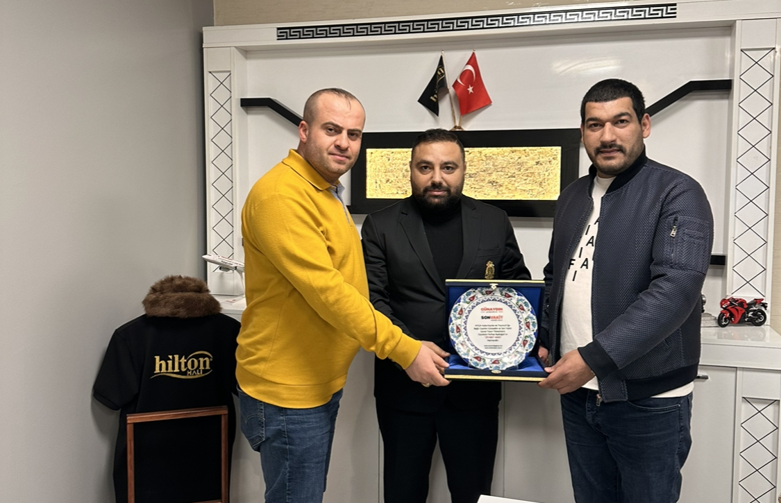 Hilton Halı Yöneticisine Büyük Ödül