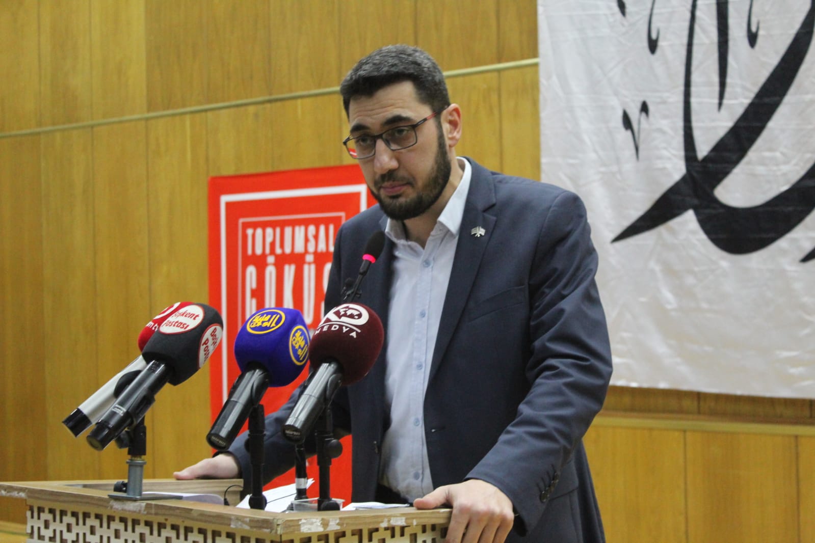 Ankara’da “Toplumsal Çöküş – Sorunlar ve Çözüm” Konferansı Gerçekleştirildi