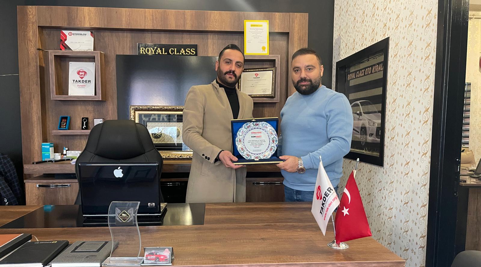 Royal Class Rent A Car Yöneticisine Ödül